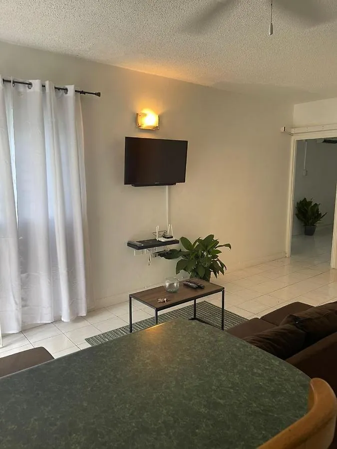 Finest Accommodation Marley Manor Apt # 513 Ground Floor 6 Marley Rd Kgn 6 Kingston Jamaica